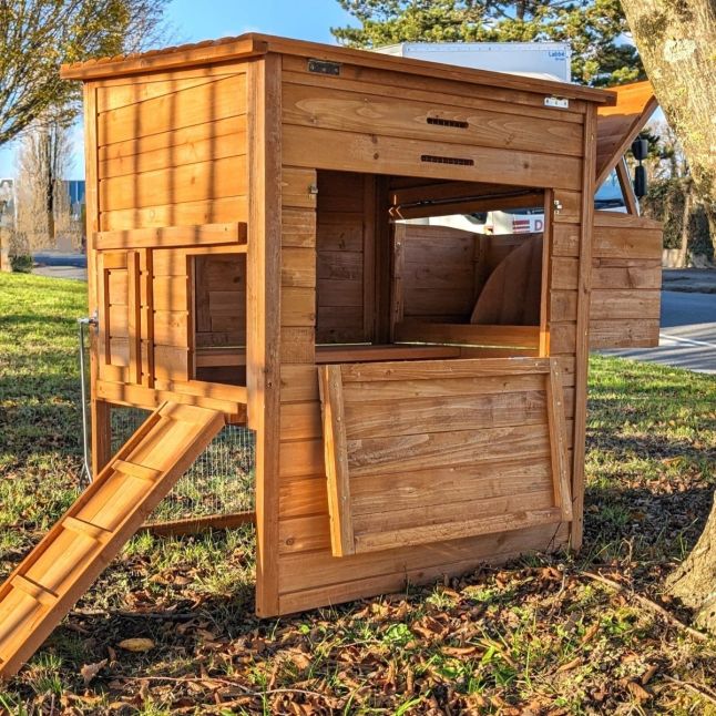 Poulailler Barbu 6 à 8 poules toit bois ouvrant